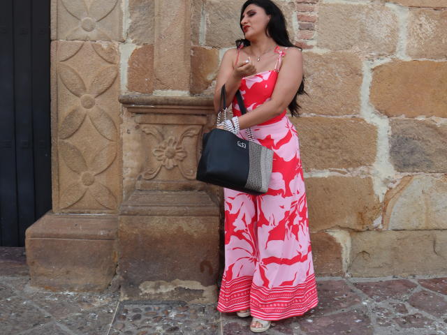 JuliaRobinson - Live porn &amp; sex cam - 20660674