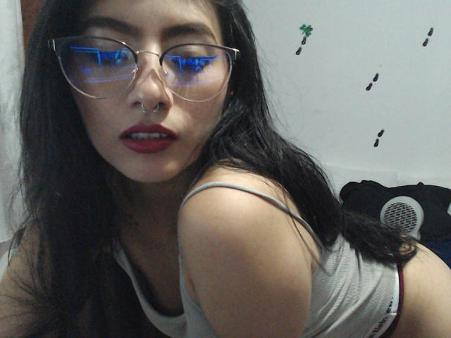 LucyJhones - Live Sex Cam - 20679130