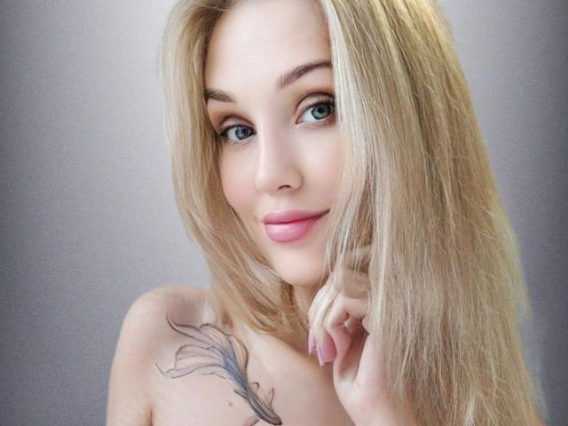 Angelovna - Live porn &amp; sex cam - 20679378