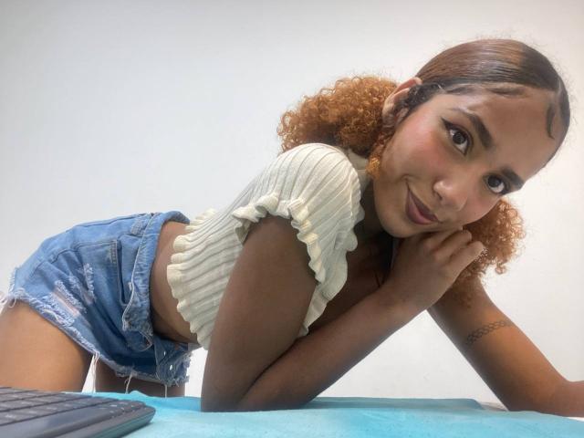 CinthiaWalker - Live sex cam - 20681902