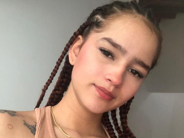 MelodyMansson - Live porn &amp; sex cam - 20682282