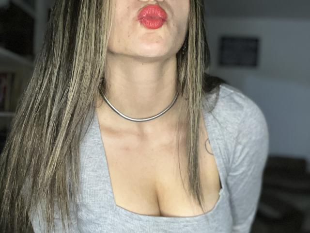 AtheneaRossi - Live sex cam - 20682782