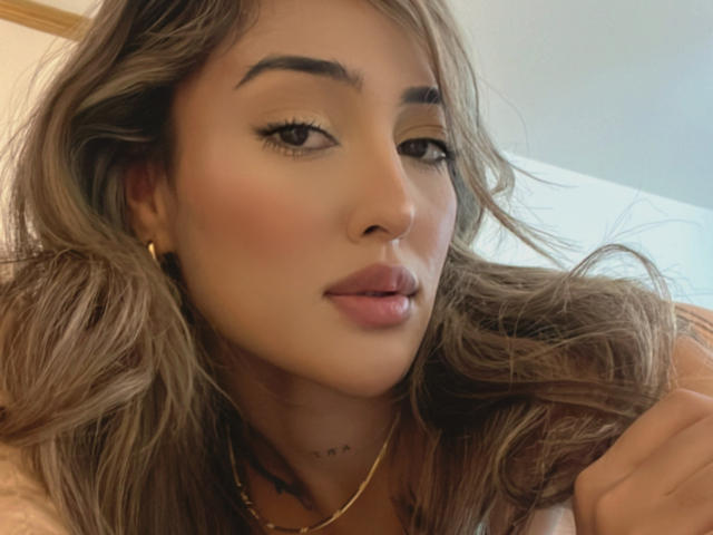 MaeCollins - Live sex cam - 20683794