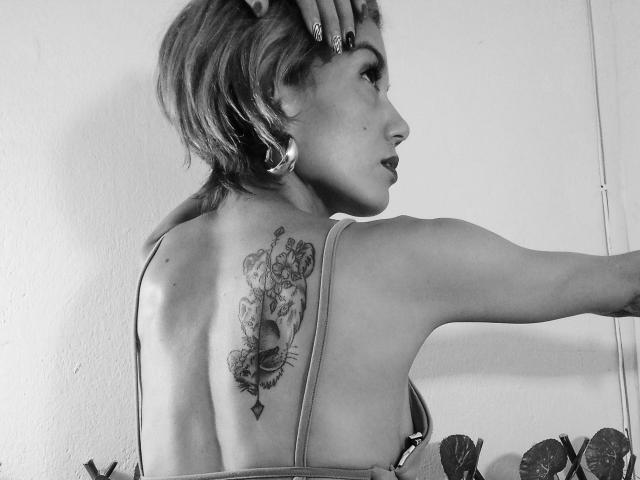 Veroo69 - Live sex cam - 20687174