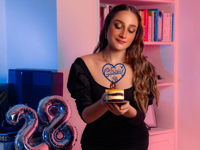 ArianaLu - Sexe cam en vivo - 20688606