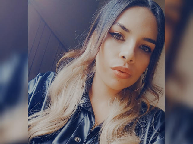 VioletaStone - Élő pornó és szexkamera - 20690534