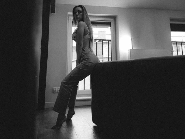 classyCoralie-hot - Live sex cam - 20691454