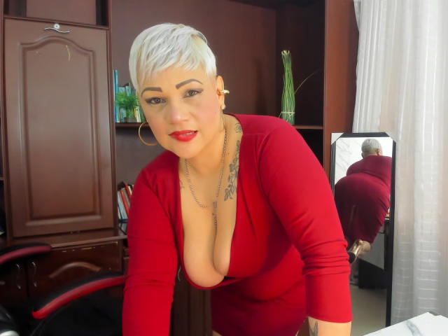 GianellaCox - Live porn &amp; sex cam - 20694894