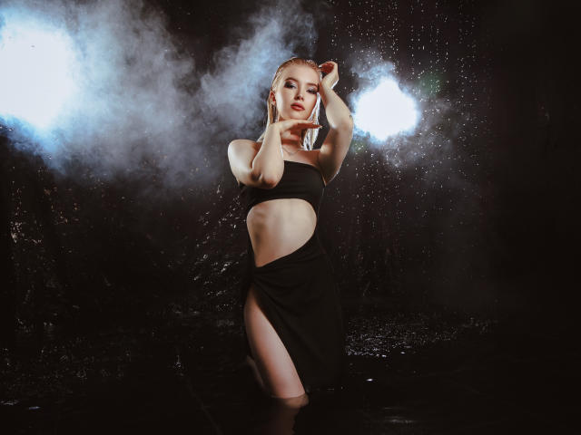 NicoleBrian - Live sexe cam - 20696510