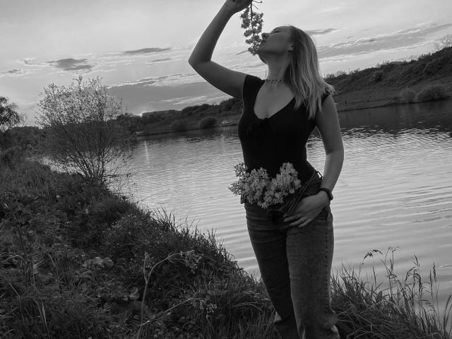 SallyVerda - Live sex cam - 20701046