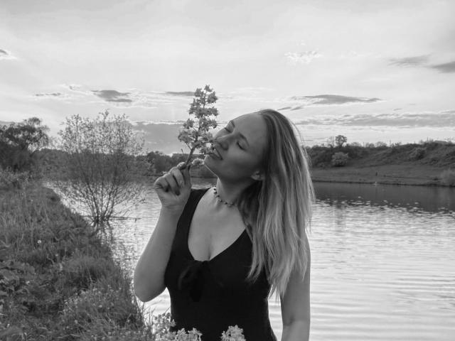 SallyVerda - Live sex cam - 20701130