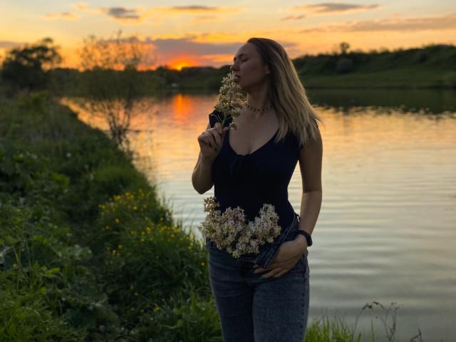 SallyVerda - Live sex cam - 20701230