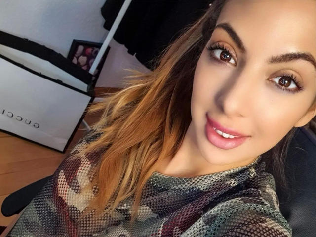 Lilly-Lil-hot - Live porn &amp; sex cam - 20702418