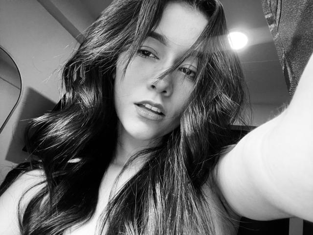 DeisyWest - Live sex cam - 20705998