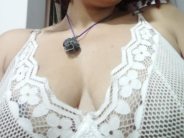 VioletaSwitch - Live porn &amp; sex cam - 20706558