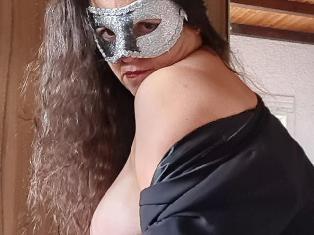 Lady-Mercedes - сексуальная веб-камера в реальном времени - 20711098