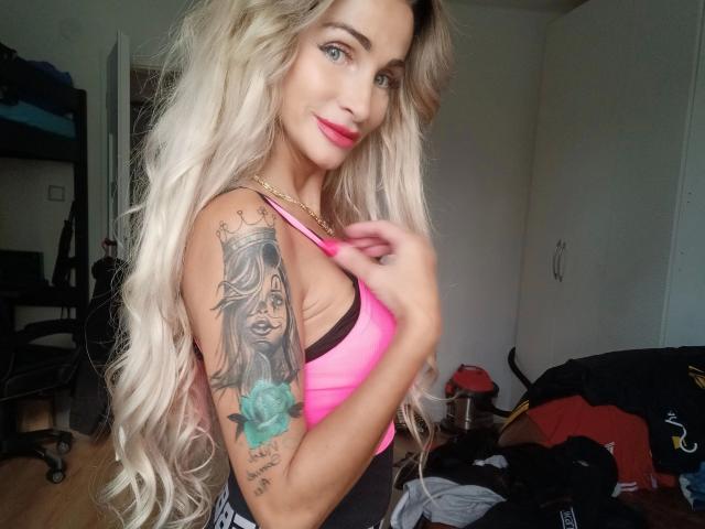 ReifeGabi4u-hot - Live Sex Cam - 20716970