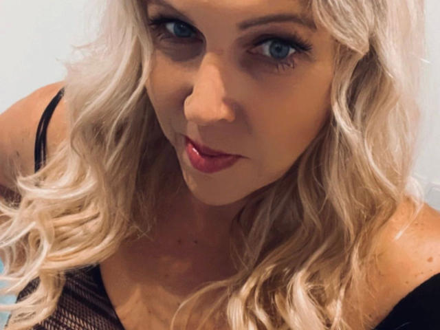 CurvyLola-hot - Sexe cam en vivo - 20717982