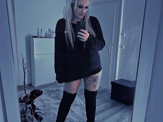 Kiwi-ink-hot - Live sex cam - 20720326