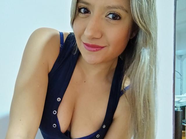 ValeriaHunter69 - Sexe cam en vivo - 20725126
