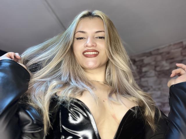 FiorellaStrong - פורנו בשידור חי ומצלמת סקס - 20729774