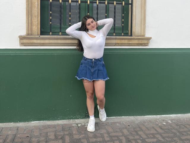 AtheneaRossi - Live Sex Cam - 20744522