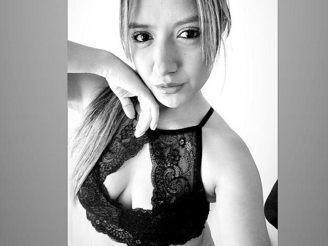 ValeriaHunter69 - Sexe cam en vivo - 20748014