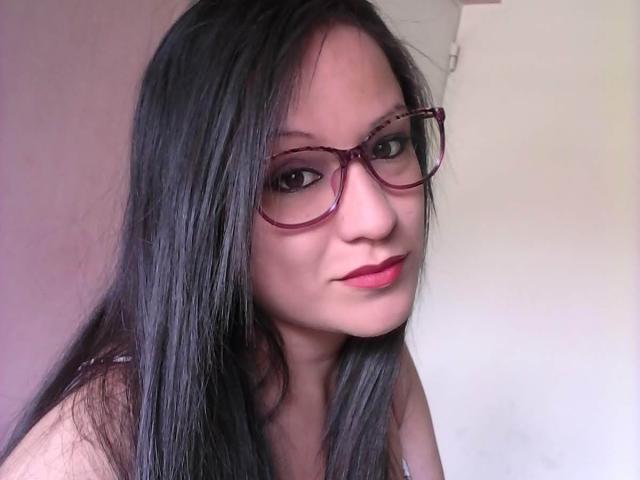LucianaDiazz - Live Sex Cam - 20748326