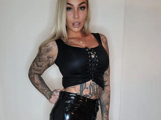 LadyXenia-hot - Live Sex Cam - 20763790