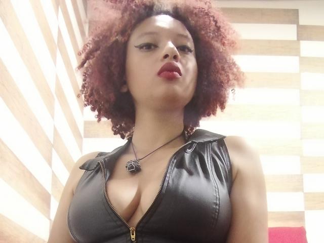 VioletaSwitch - Live porn &amp; sex cam - 20765026