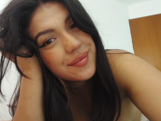 LauraRichis - Live sex cam - 20770254