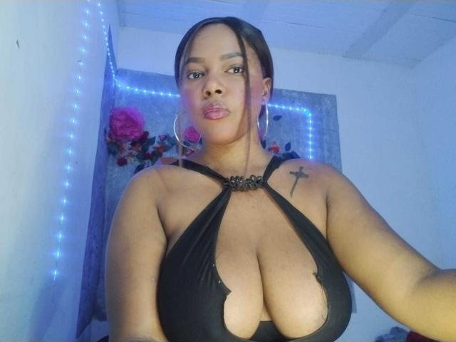 EmiraHot - Live sex cam - 20781302