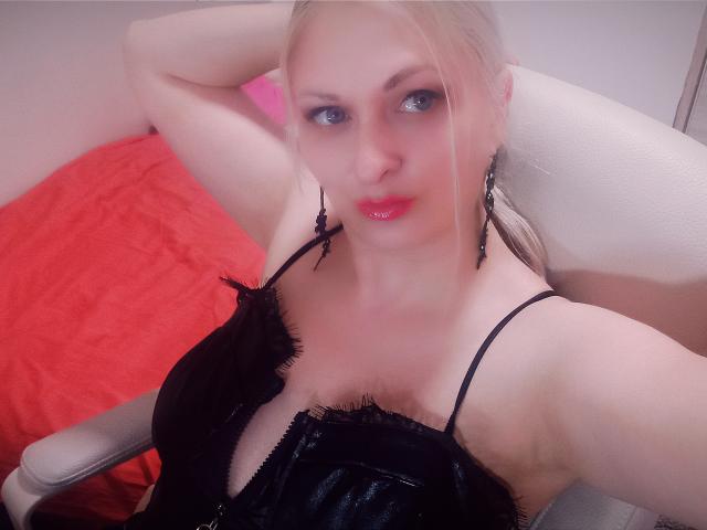 MonicaMiss - Live porn &amp; sex cam - 20781654