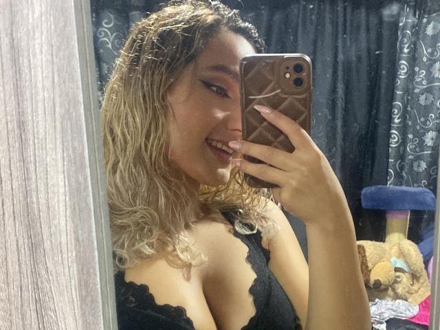 FloraSaenz - сексуальная веб-камера в реальном времени - 20792242