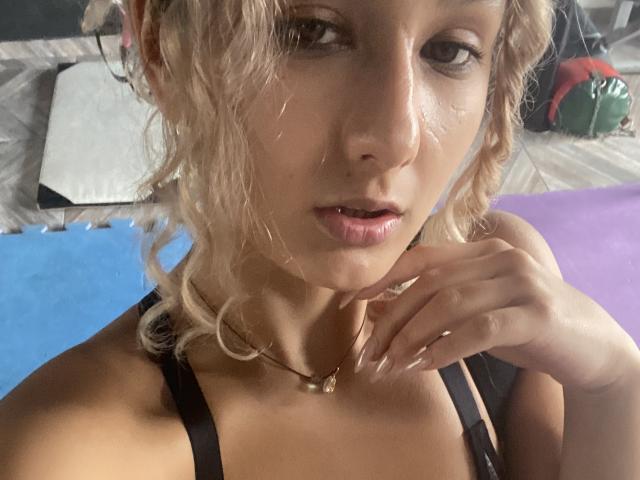 FloraSaenz - ライブポルノ&amp;セックスカム - 20792290