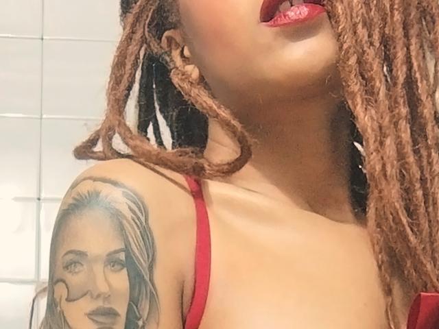 KendallQuinn - Live sex cam - 20801870