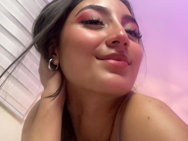DianaFernandezz - Live sex cam - 20839174
