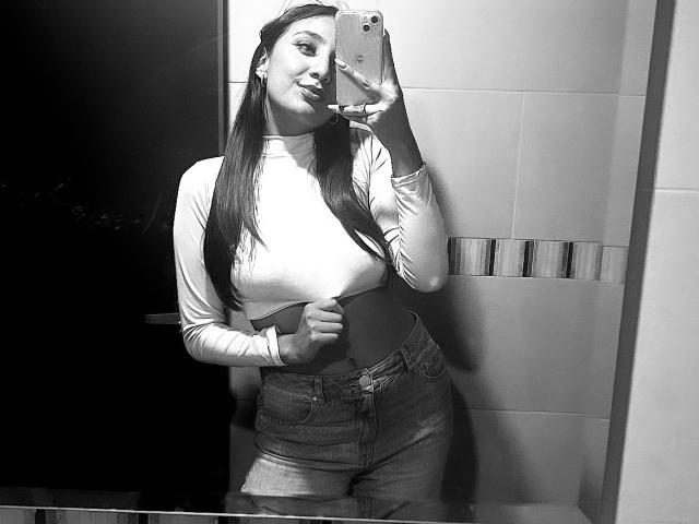 DianaFernandezz - Live sex cam - 20839694