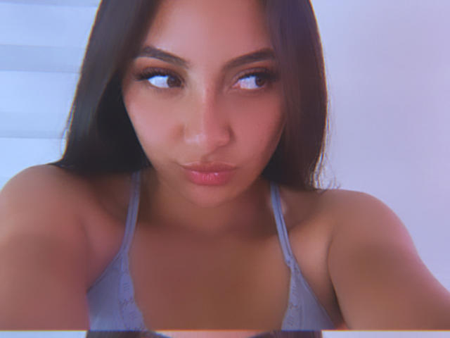 DianaFernandezz - Live Sex Cam - 20840250