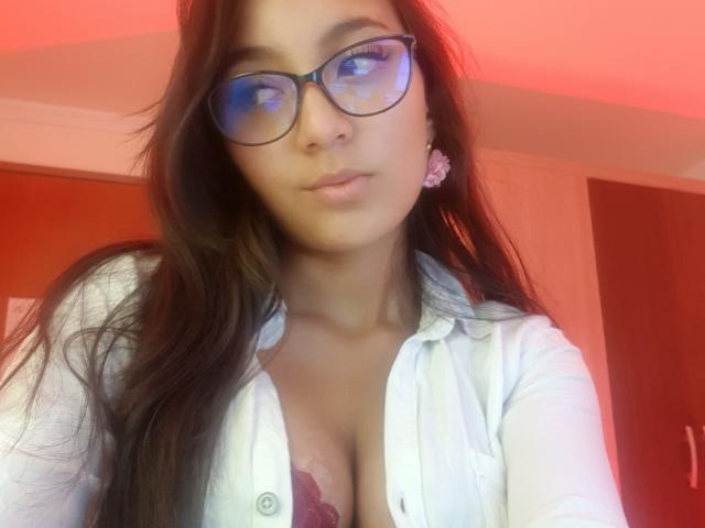 DianaFernandezz - Live porn &amp; sex cam - 20840526