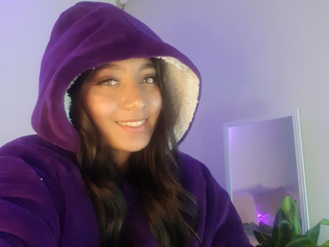 DianaFernandezz - Live Sex Cam - 20840578