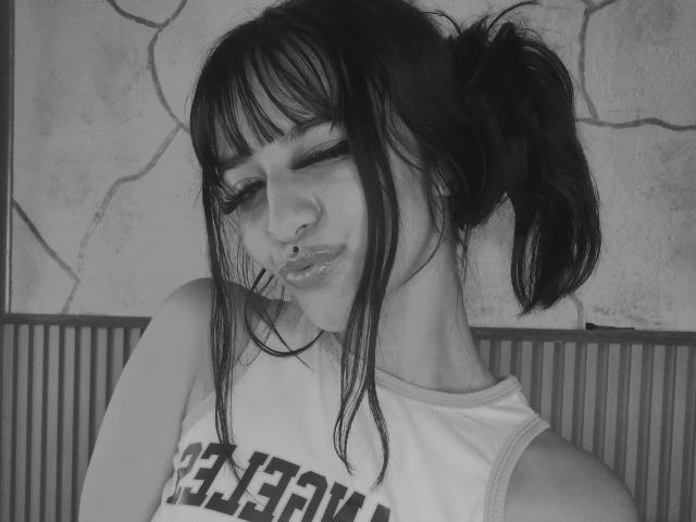 LindaWatsong - Live sex cam - 20847046
