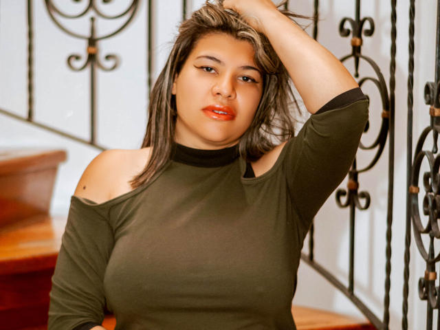 AlmaWhite - Live sexe cam - 20848338