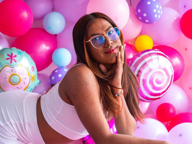 KimmySolange - Live Sex Cam - 20852078