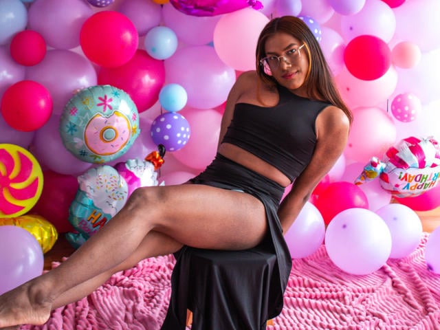 KimmySolange - Live Sex Cam - 20852158