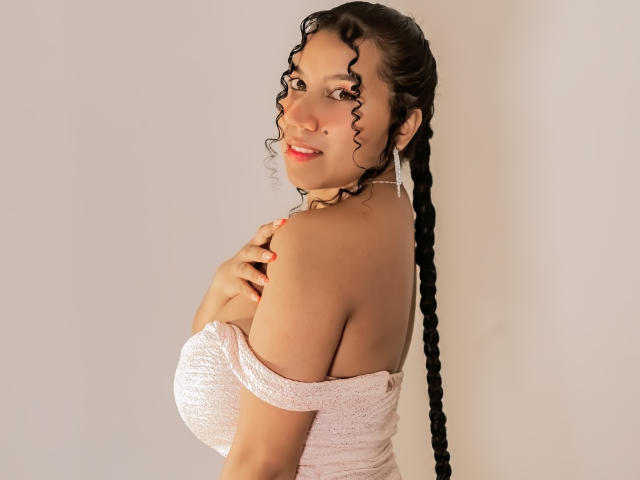 SerenaWillow - Live sex cam - 20866138