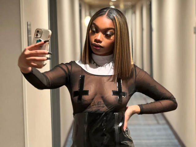ItzAphroditee - Live sex cam - 20869570