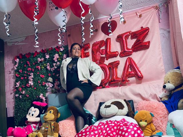 AlessadraJones - Live Sex Cam - 20871382