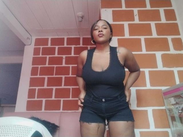 EmiraHot - Live sex cam - 20876754