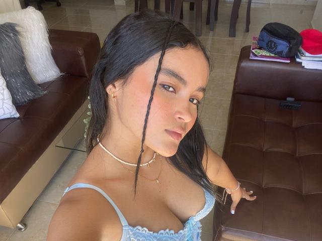 MiiaPalmer - Porno na żywo i seks kamera - 20878002